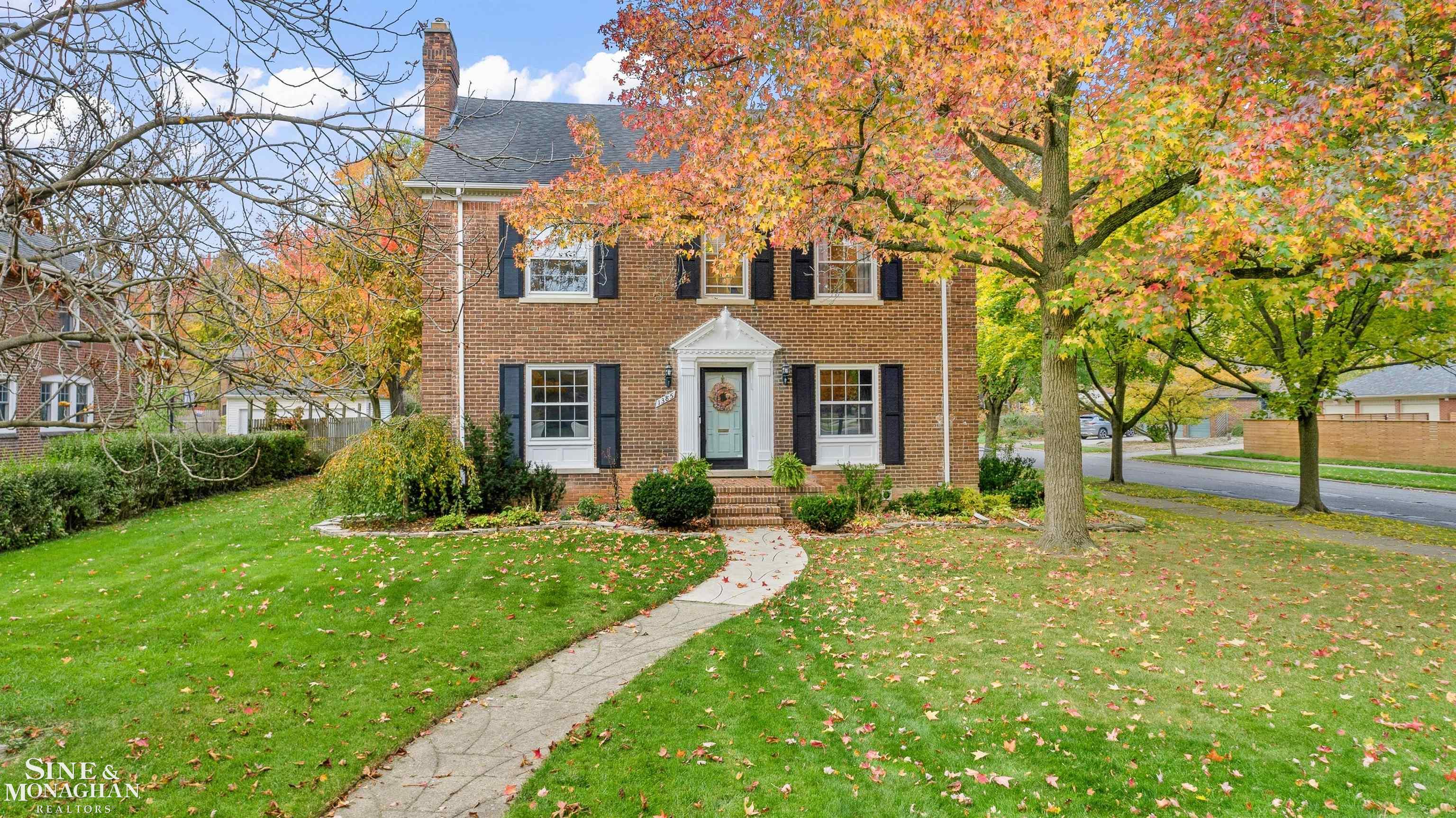 1385 Devonshire Road Grosse Pointe, MI 48230 - Photo 2 of 57 50160542-53A4B354-5067-4054-9964-BD932401E74B.JPG