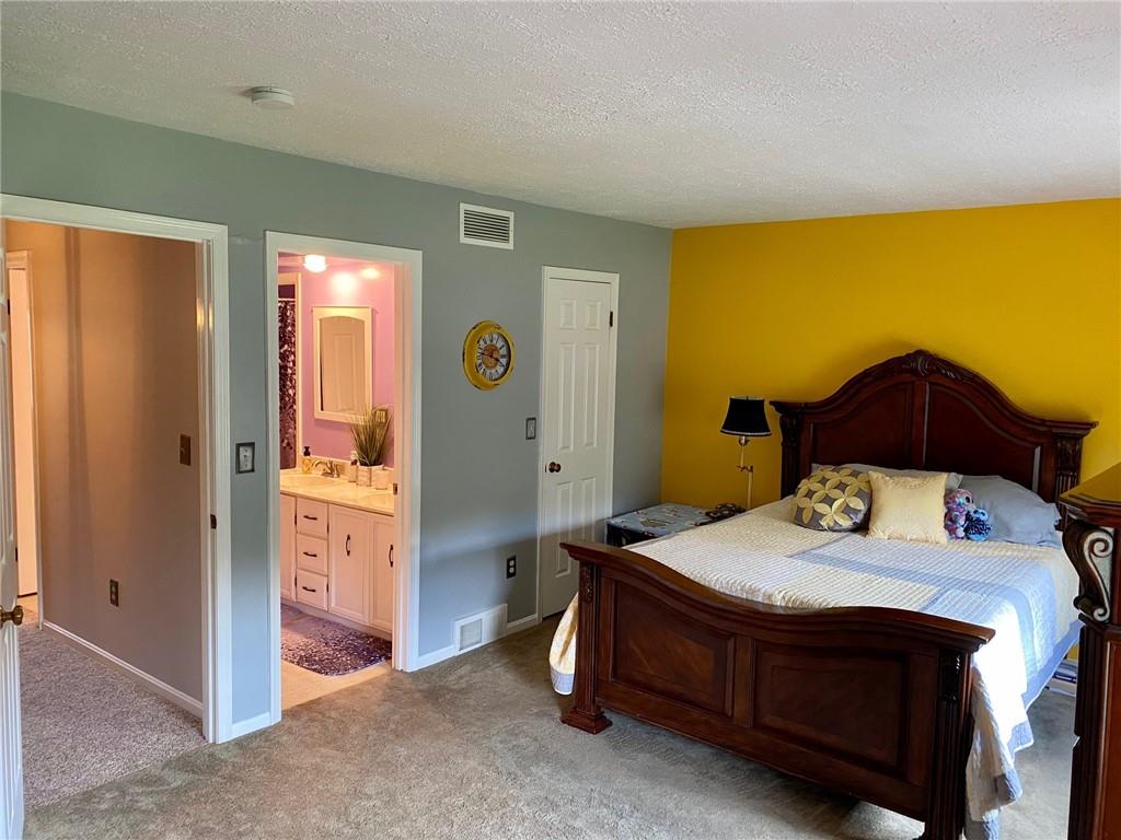 318 Windsor Ridge, Unit 12 New Castle, PA 16105 - Photo 14 of 19 Gallery Image 14
