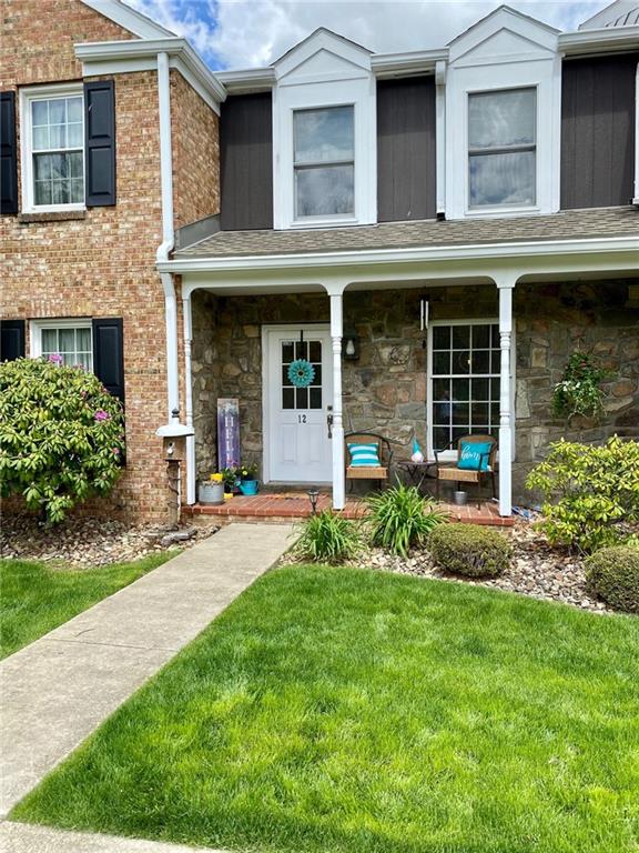 318 Windsor Ridge, Unit 12 New Castle, PA 16105 - Photo 3 of 19 Gallery Image 3
