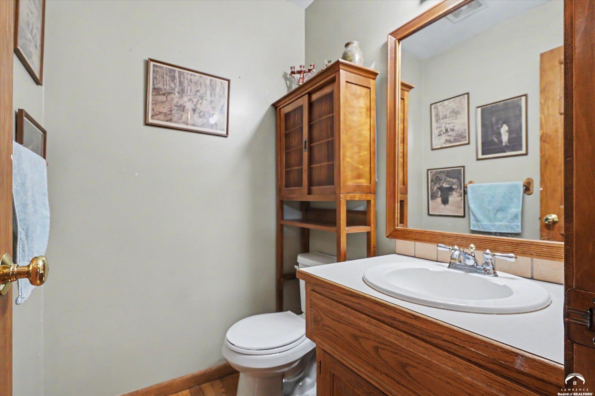 2408 Oxford Road Lawrence, KS 66049 - Photo 19 of 43
