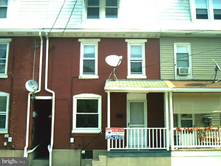 31 South Hull Street Sinking Spring, PA 19608 - Photo 2 of 21 Exterior Front