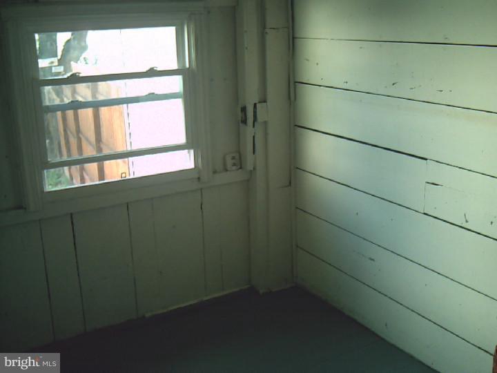 31 South Hull Street Sinking Spring, PA 19608 - Photo 17 of 21 Enclosed Porch
