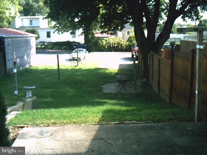 31 South Hull Street Sinking Spring, PA 19608 - Photo 21 of 21 Back Yard