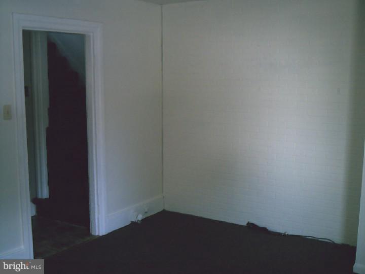 31 South Hull Street Sinking Spring, PA 19608 - Photo 4 of 21 Living Room