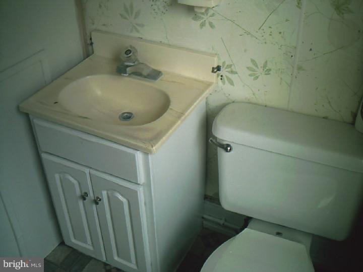 31 South Hull Street Sinking Spring, PA 19608 - Photo 10 of 21 Bathroom