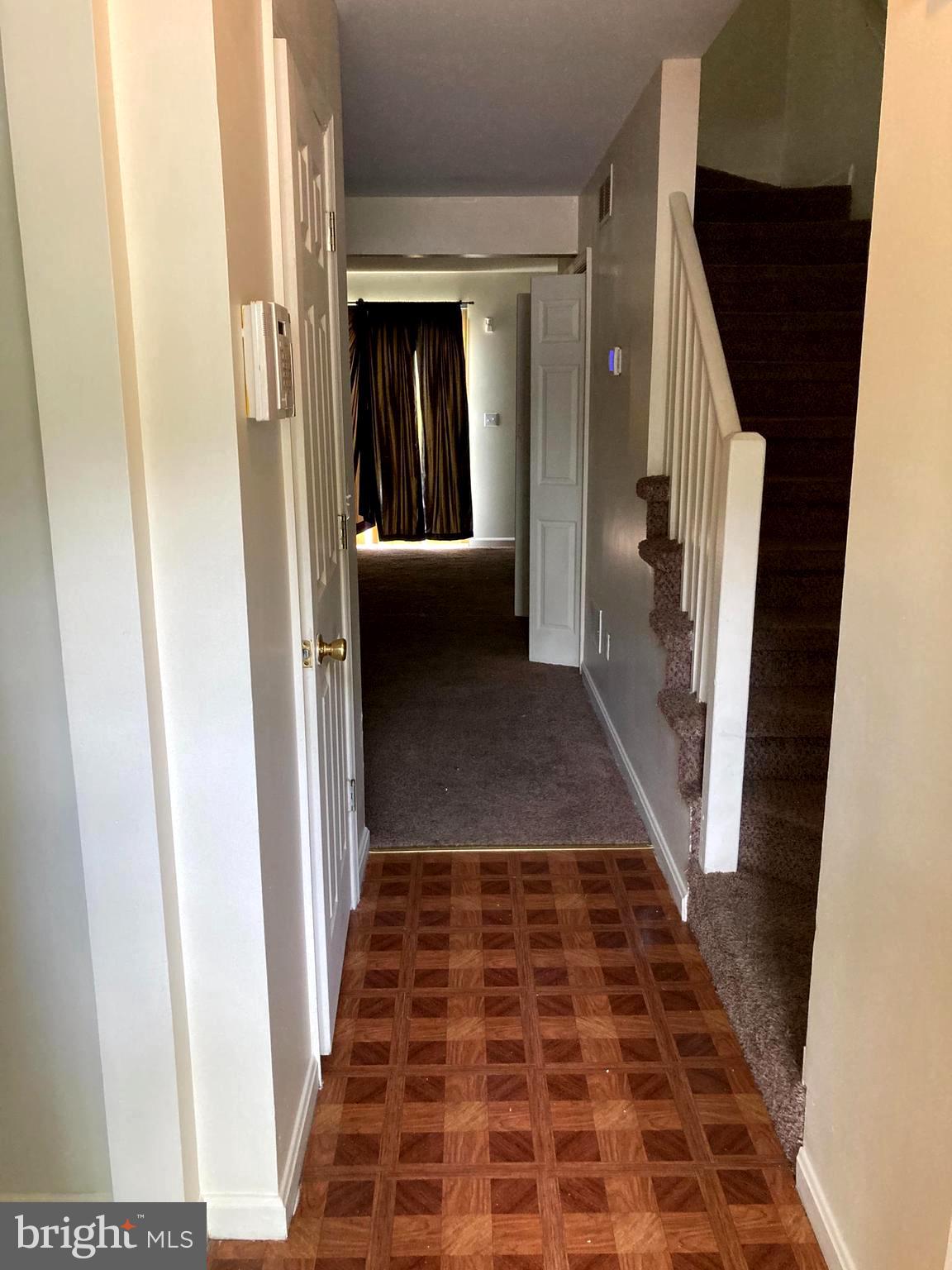 Spruance Road Dover, DE 19901 - Photo 6 of 13 similar hallway