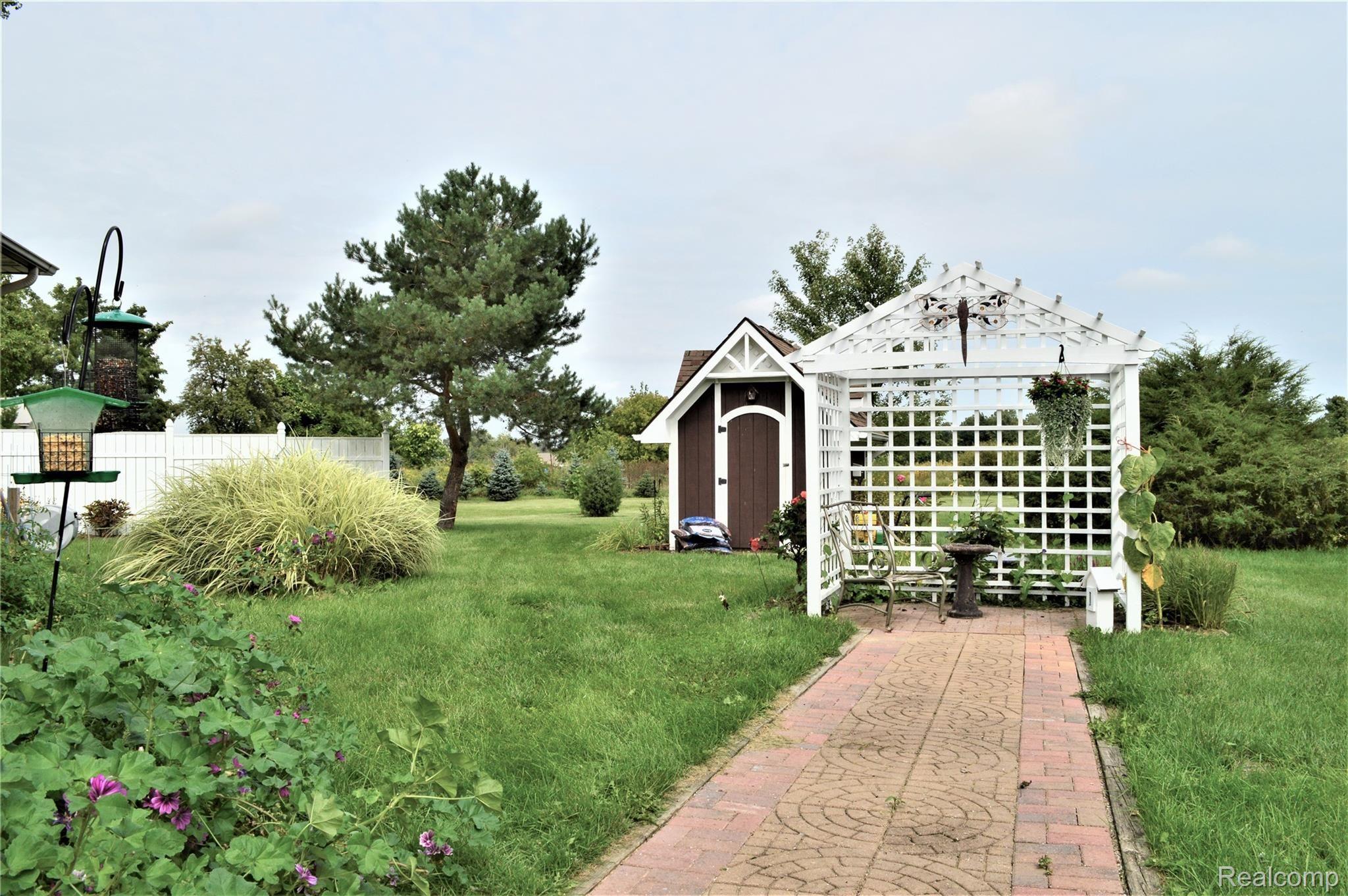 8135 Duffield Road Gaines, MI 48436 - Photo 36 of 41 DSC_0013 (2).JPG