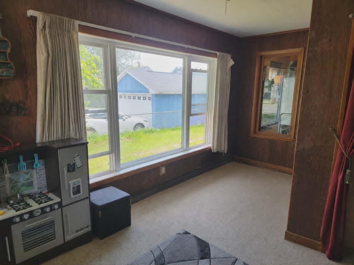 1420 Hawthorne Avenue Two Rivers, WI 54241 - Photo 3 of 34 244b31ee-5ffa-437a-89f5-963b513009c1