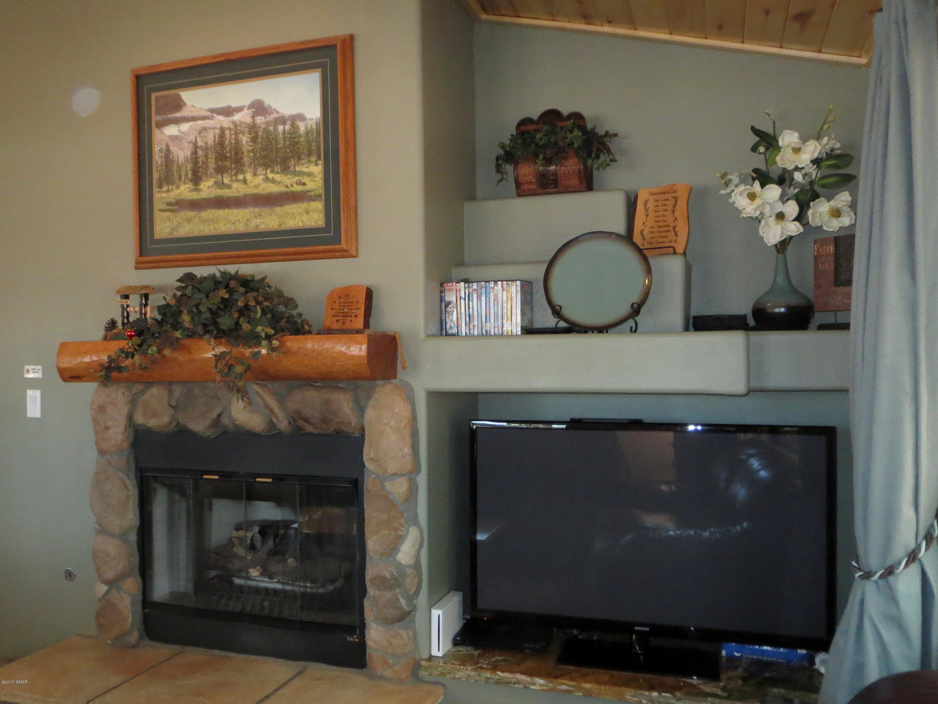 2722 High Pines Loop Overgaard, AZ 85933 - Photo 5 of 32