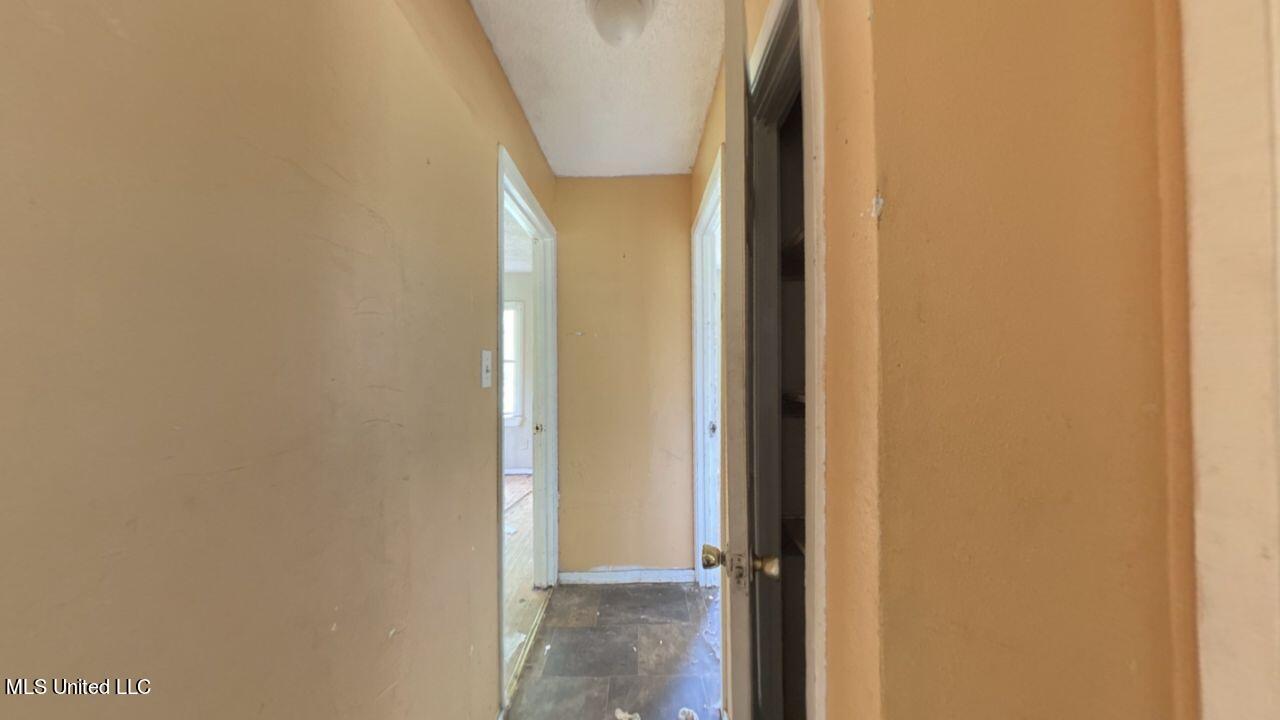 806 Jarrell Street Picayune, MS 39466 - Photo 9 of 15 Hallway