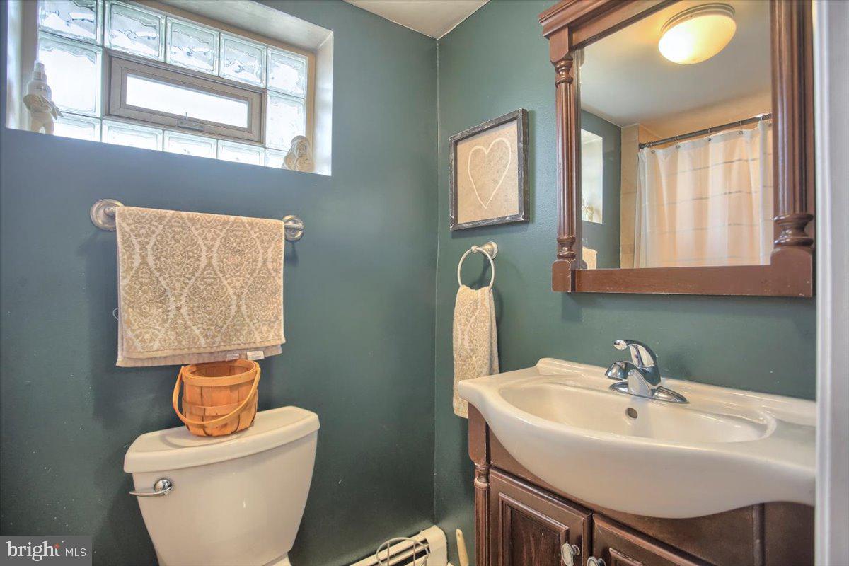 3547 Byrne Road Philadelphia, PA 19154 - Photo 30 of 36 Full Bathroom in Basement