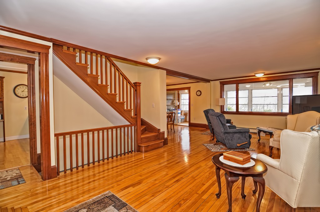 77 Bellevue Road Lynn, MA 01904 - Photo 3 of 30 Gallery Image 3