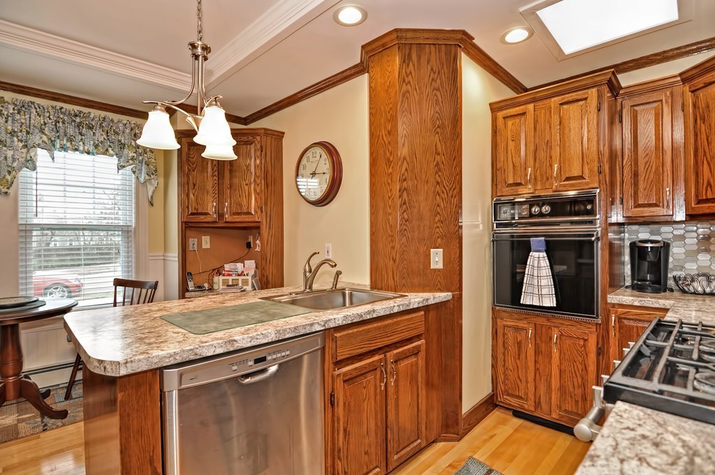 77 Bellevue Road Lynn, MA 01904 - Photo 10 of 30 Gallery Image 10