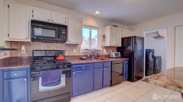 $515,000 | 20 Wisteria Court, Monmouth Junction, NJ 08852