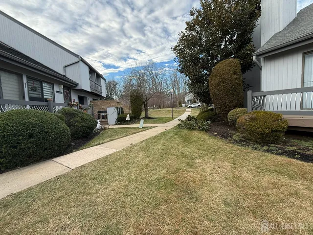 $515,000 | 20 Wisteria Court, Monmouth Junction, NJ 08852