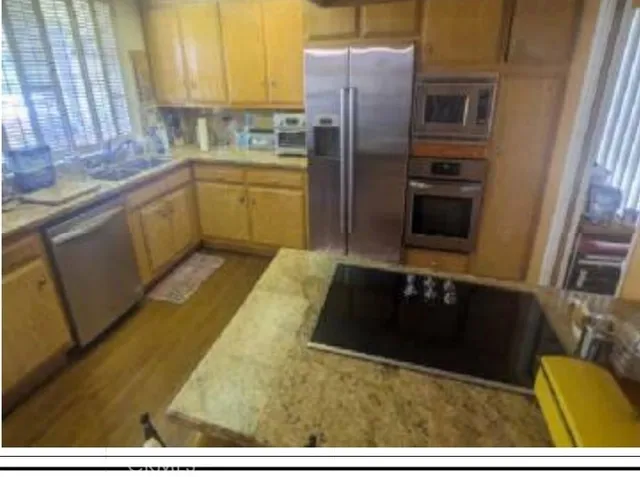 $965,000 | 804 East Clemmer Drive, Compton, CA 90221