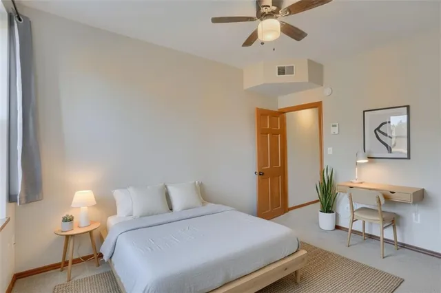 $2,550 | 2810 Sarah Street, Unit 1, South Side, PA 15203