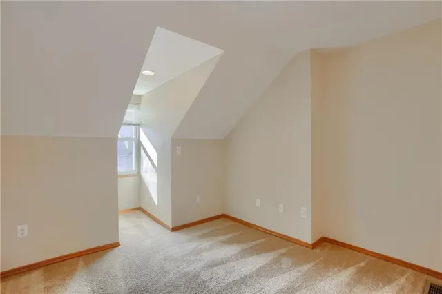 $2,550 | 2810 Sarah Street, Unit 1, South Side, PA 15203