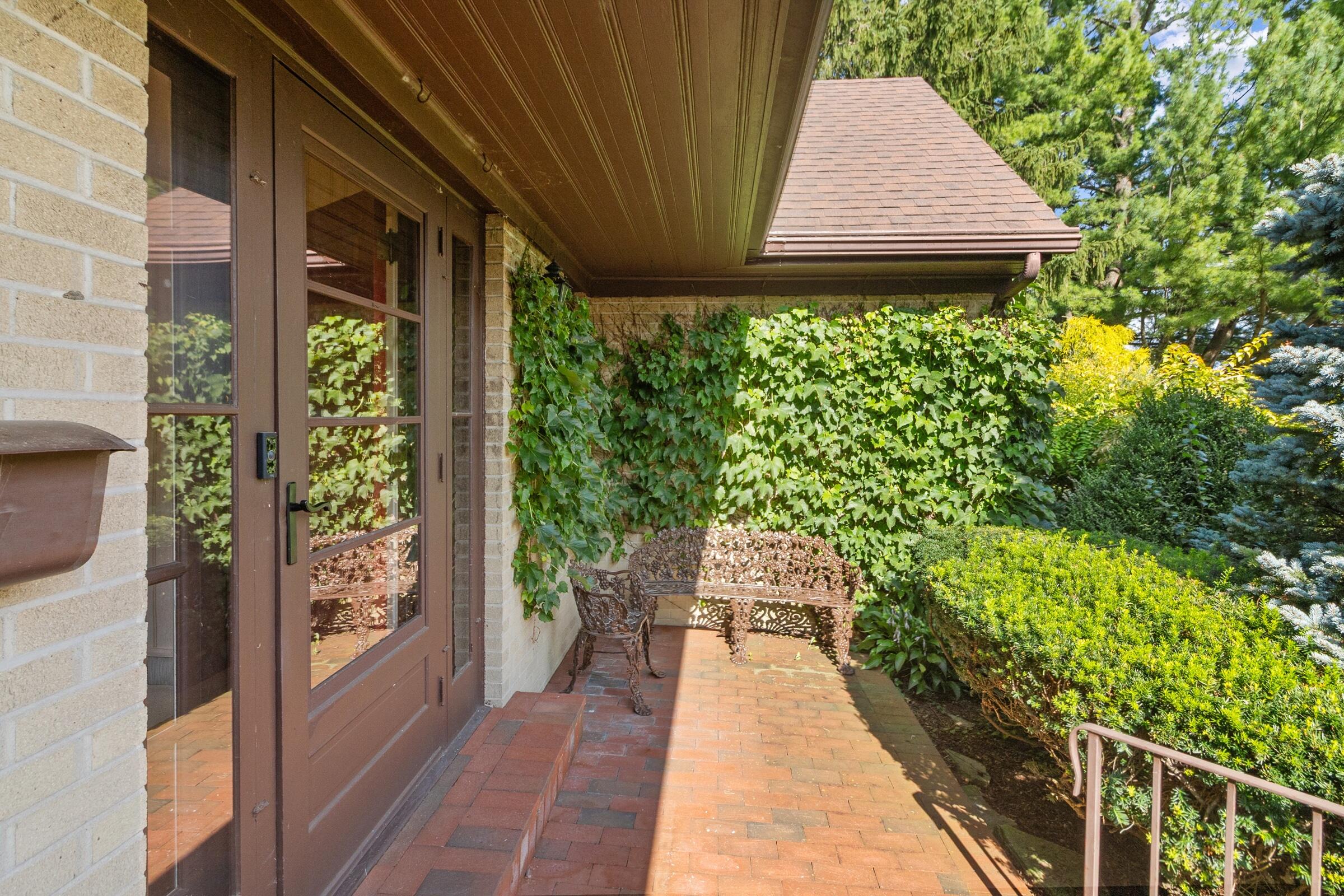 132 Brook Lane Delavan, WI 53115 - Photo 12 of 38 bb3