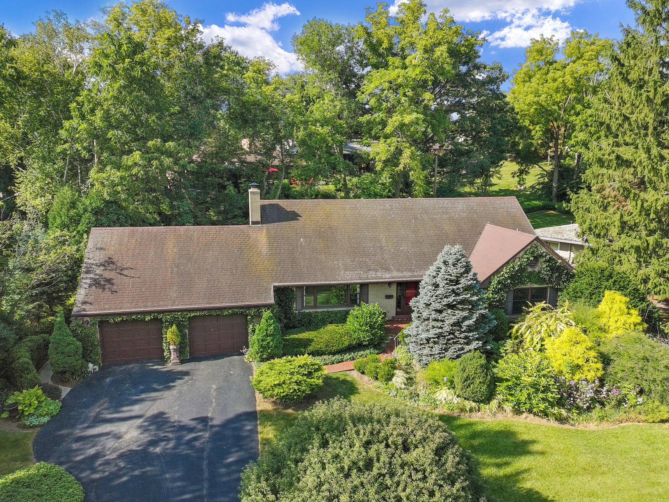 132 Brook Lane Delavan, WI 53115 - Photo 4 of 38 AA4