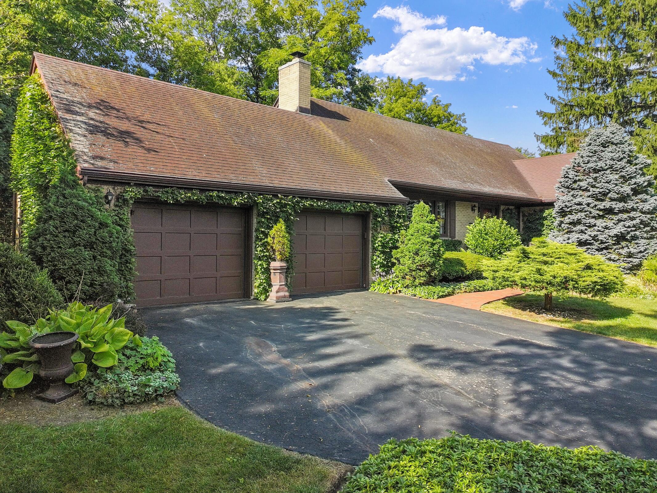 132 Brook Lane Delavan, WI 53115 - Photo 10 of 38 bb1