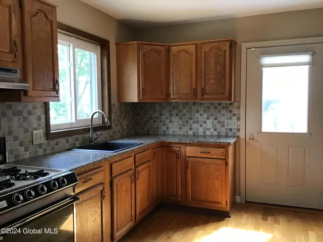 $1,700 | 16 Krieger Lane, Brunswick, NY 12180