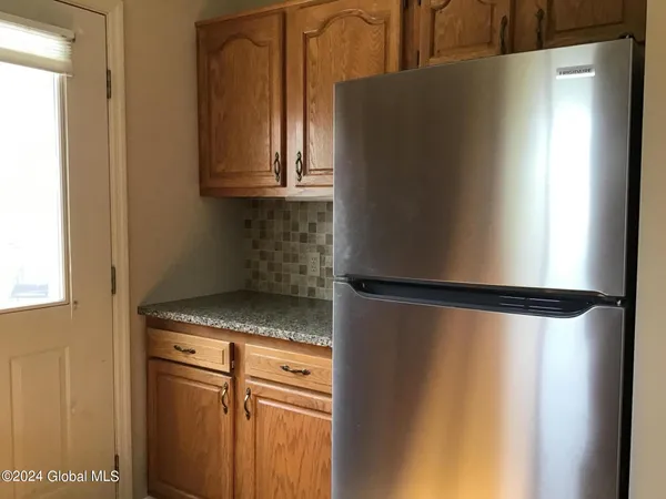 $1,600 | 16 Krieger Lane, Brunswick, NY 12180