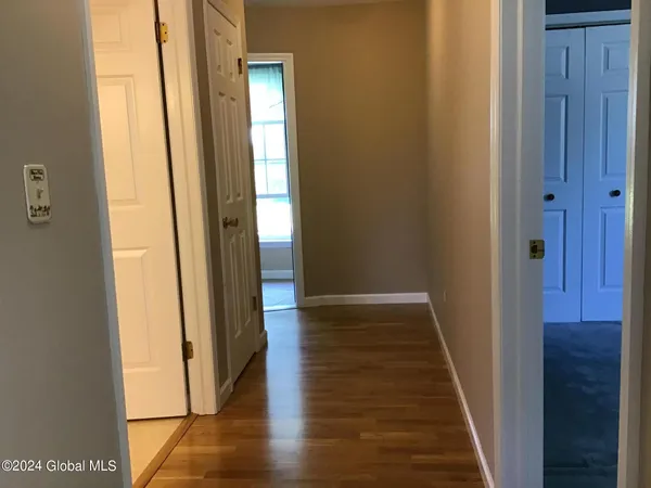 $1,600 | 16 Krieger Lane, Brunswick, NY 12180