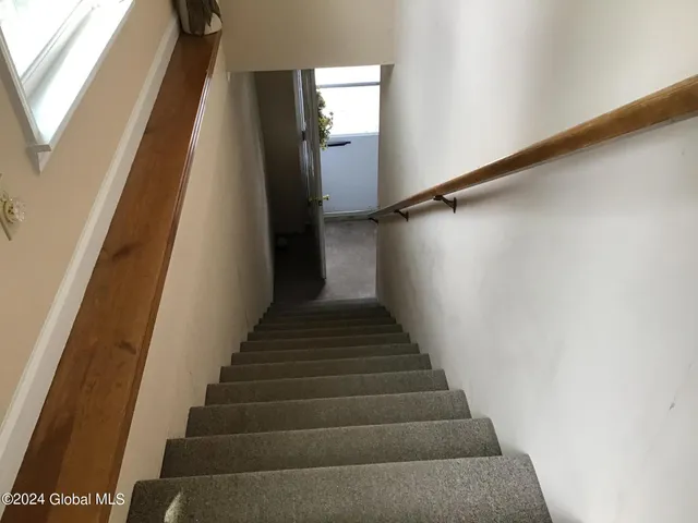 $1,700 | 16 Krieger Lane, Brunswick, NY 12180