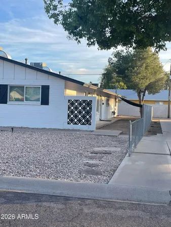 $1,700 | 4843 East Cambridge Avenue, Unit 10, Phoenix, AZ 85008