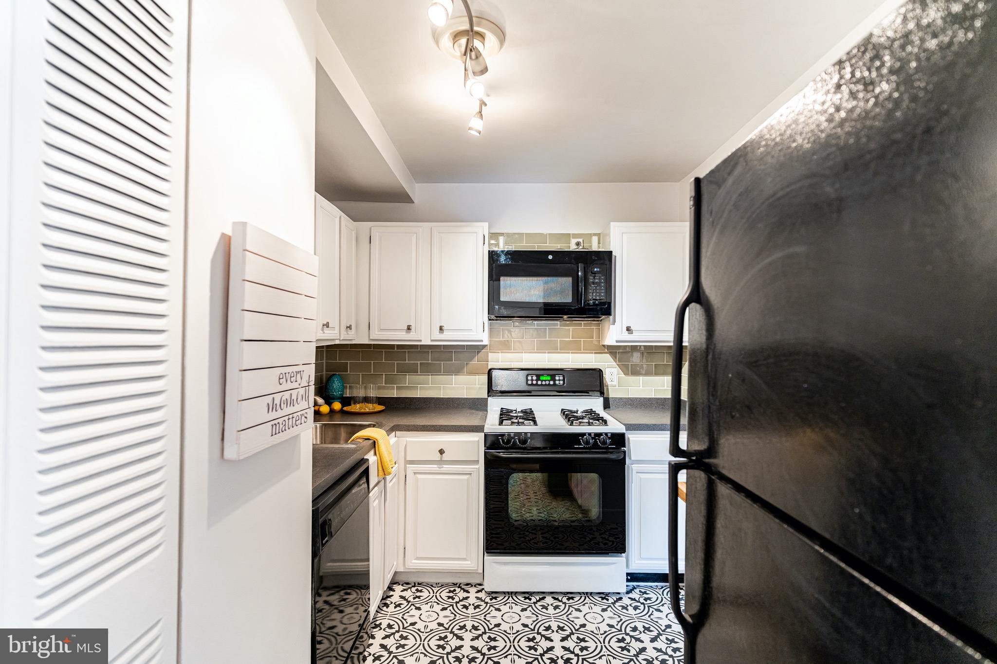3900 Tunlaw Road Northwest, Unit 501 Washington, DC 20007 - Photo 18 of 47