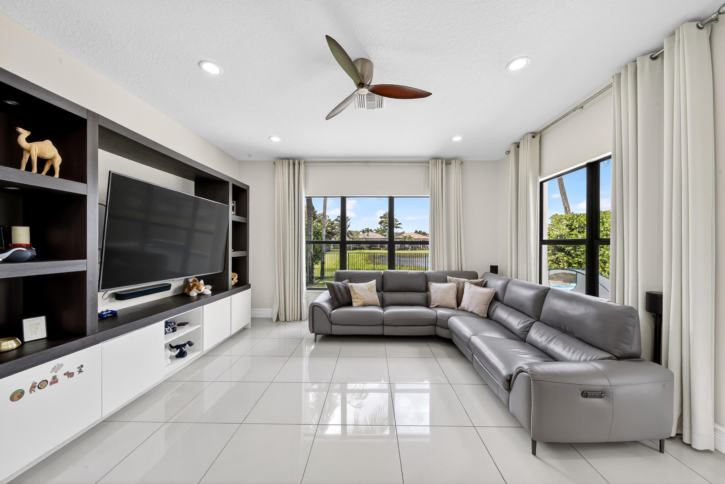 16829 Newark Bay Road Delray Beach, FL 33446 - Photo 25 of 78 Family room