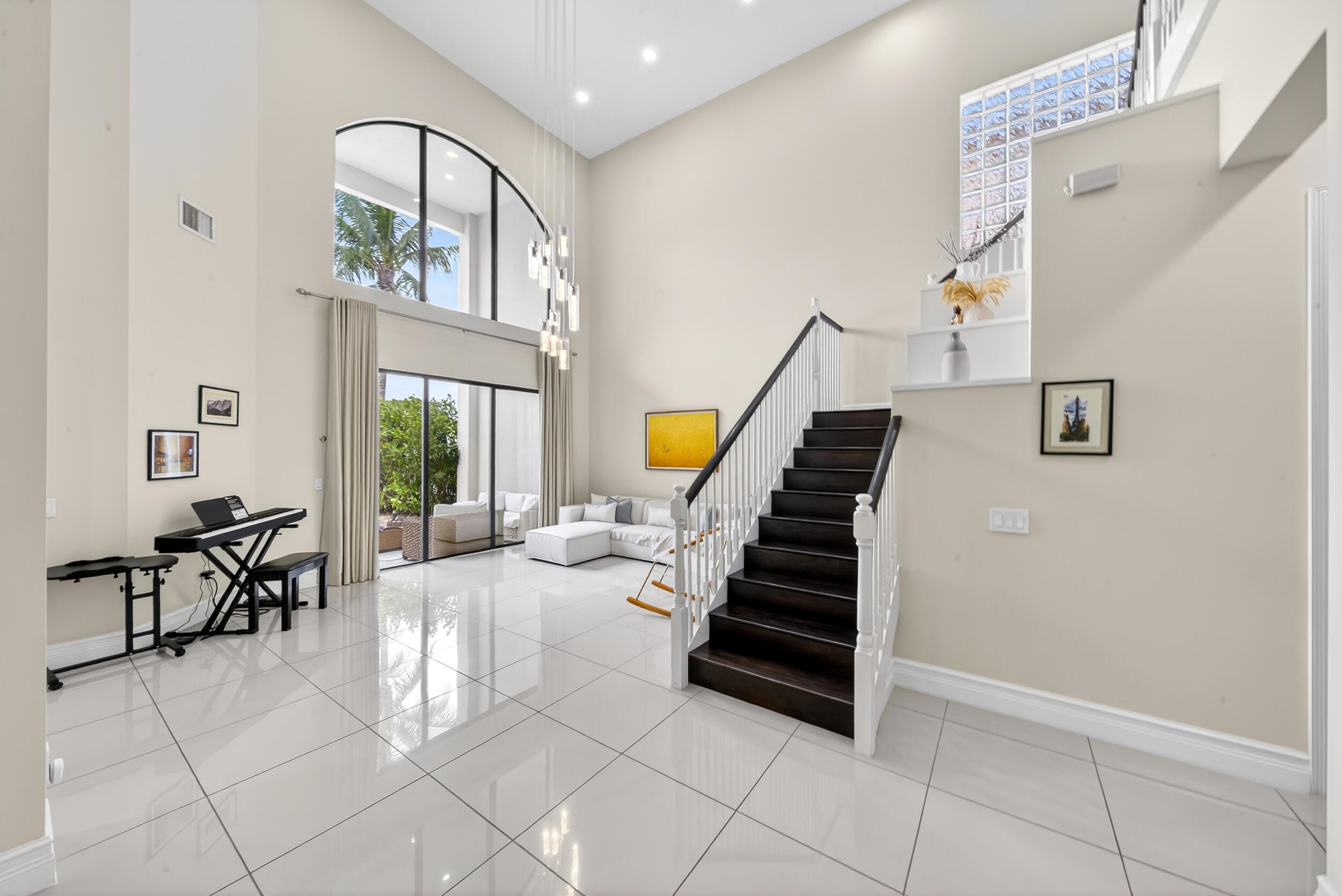 16829 Newark Bay Road Delray Beach, FL 33446 - Photo 5 of 78 Living