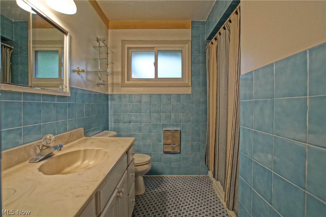 5447 Huron Road Cleveland, OH 44124 - Photo 14 of 18