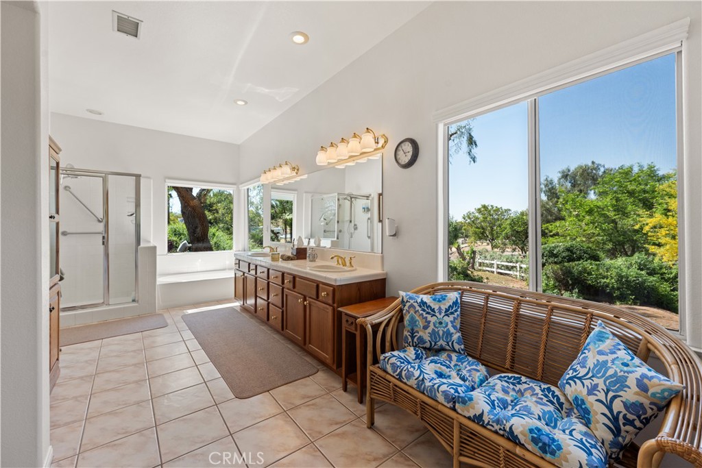 14282 Rock Place Riverside, CA 92503 - Photo 4 of 40