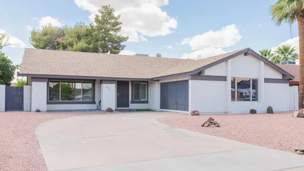 $2,950 | 2607 East Larkspur Drive, Phoenix, AZ 85032