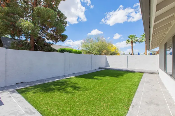 $2,950 | 2607 East Larkspur Drive, Phoenix, AZ 85032