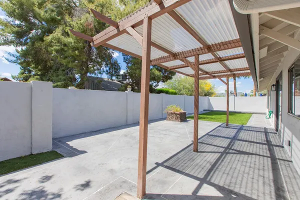 $2,950 | 2607 East Larkspur Drive, Phoenix, AZ 85032