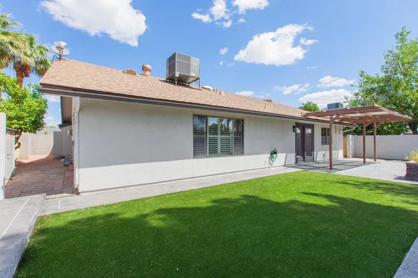 $2,950 | 2607 East Larkspur Drive, Phoenix, AZ 85032