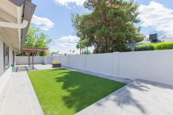$2,875 | 2607 East Larkspur Drive, Phoenix, AZ 85032