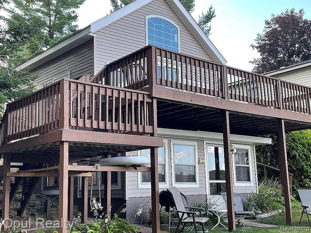 221 Bluegill Lake Road Harrison, MI 48625 - Photo 9 of 16