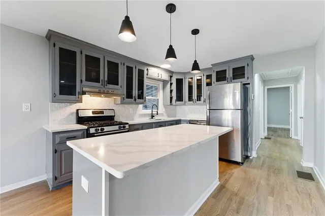 $2,550 | 10 Cochran Road Southeast, Marietta, GA 30060