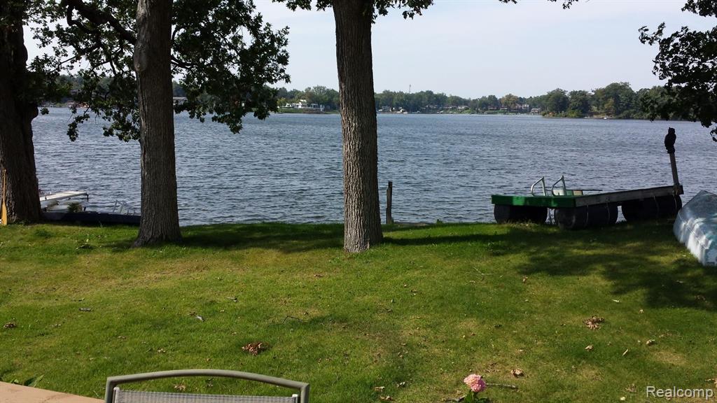 2305 Ridge Road White Lake, MI 48383 - Photo 27 of 30 Gallery Image 27