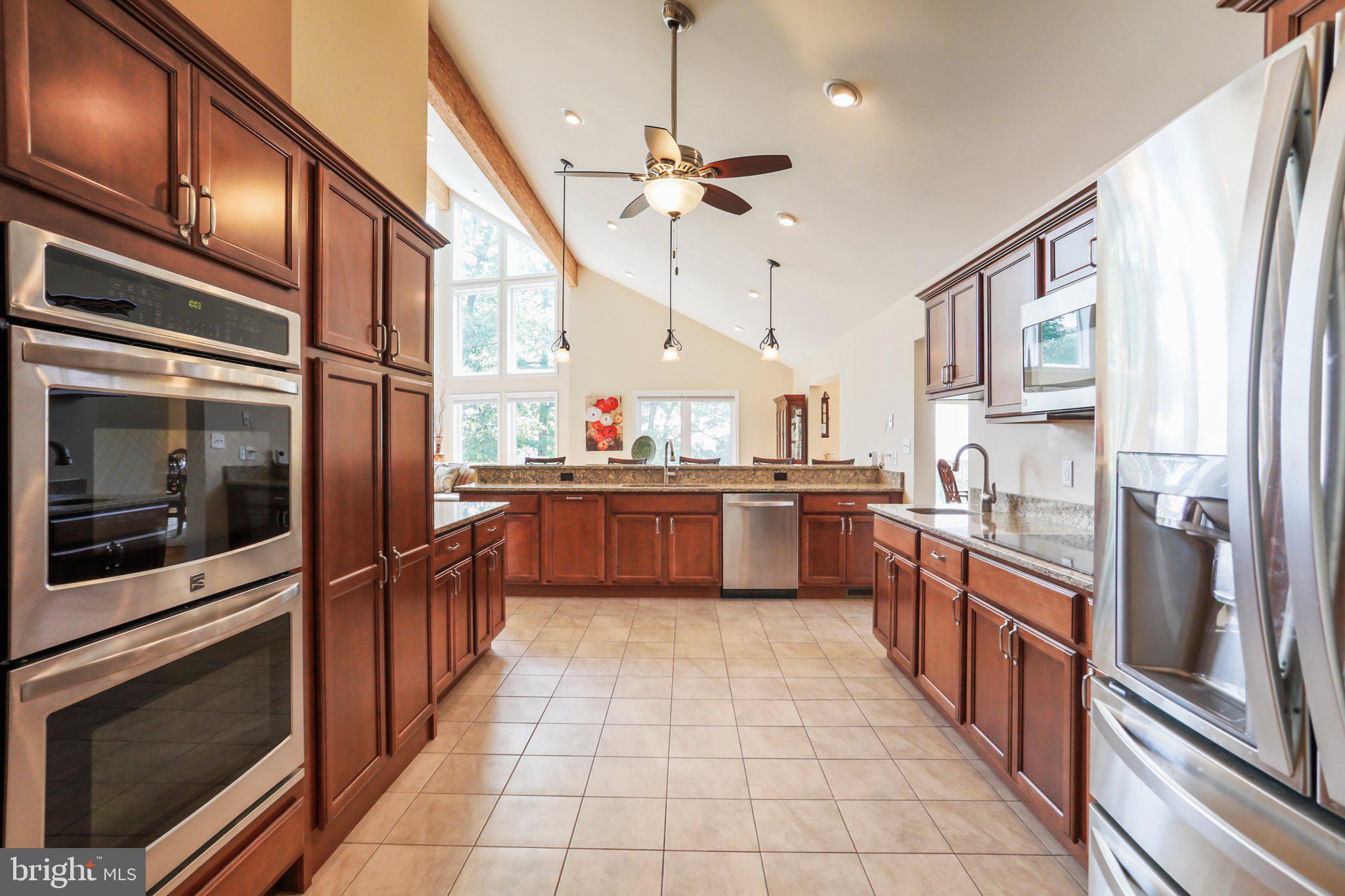 342 Moundbuilder Loop Hedgesville, WV 25427 - Photo 27 of 81 Kitchen has plenty of storage space!
