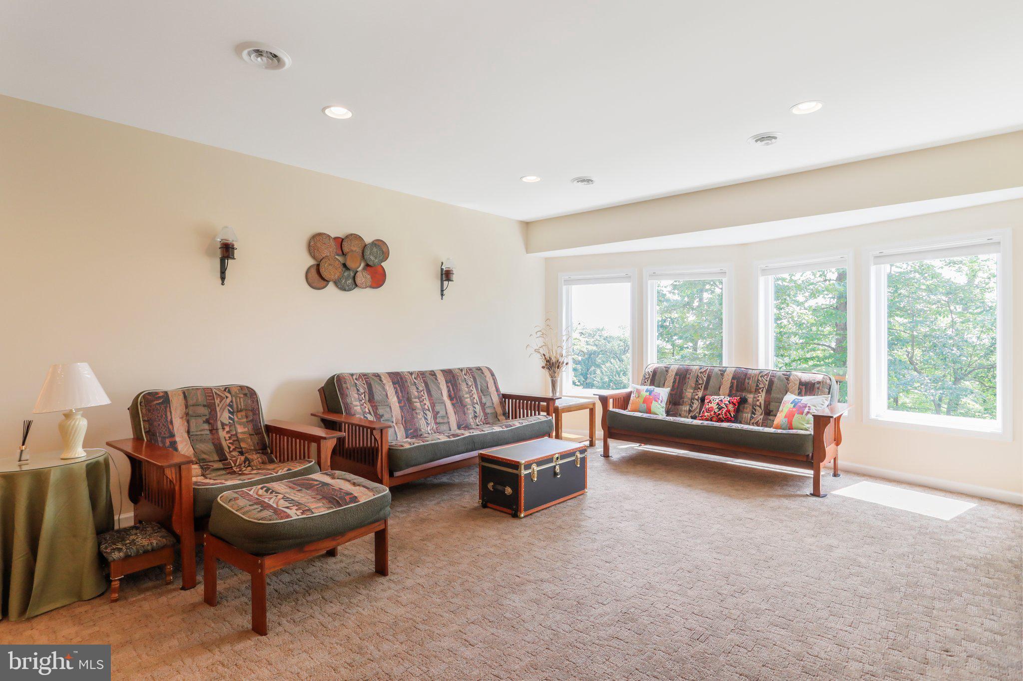 342 Moundbuilder Loop Hedgesville, WV 25427 - Photo 46 of 81 Recreation area or flex room with prow window