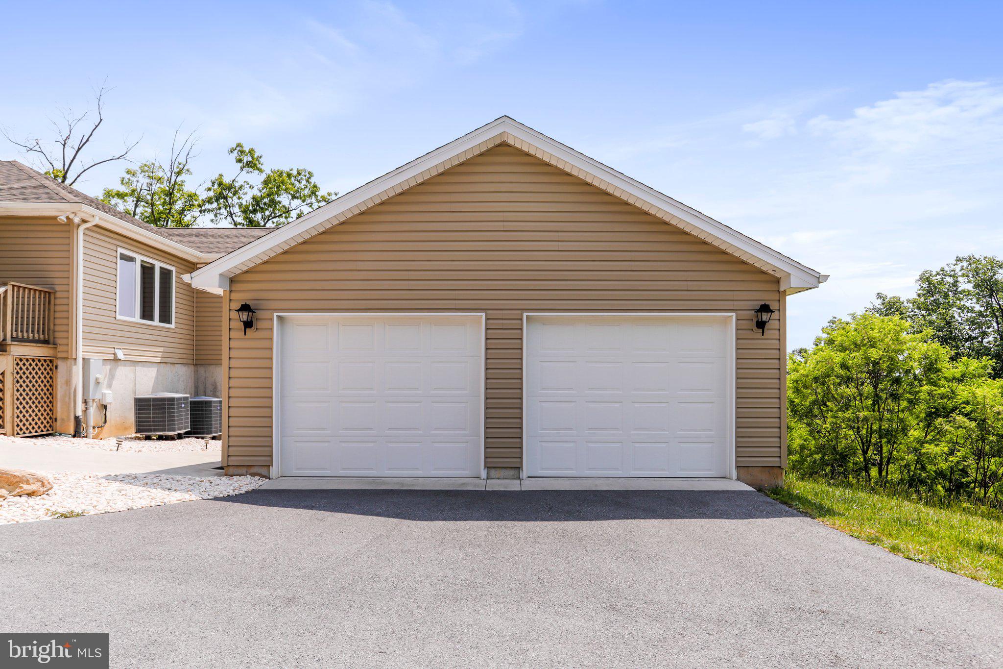 342 Moundbuilder Loop Hedgesville, WV 25427 - Photo 61 of 81 24x24 Detached 2- car garage