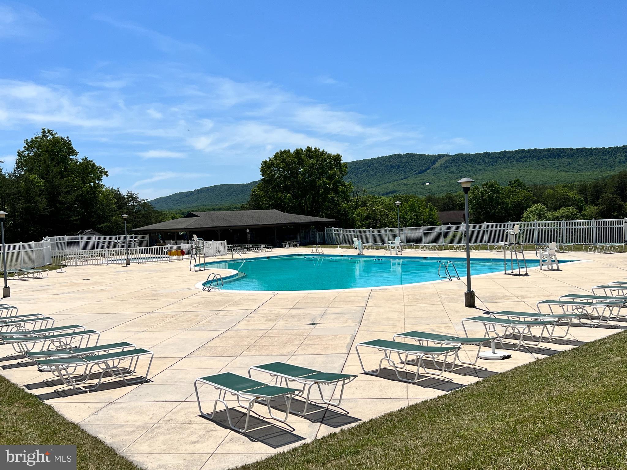 342 Moundbuilder Loop Hedgesville, WV 25427 - Photo 75 of 81 MV is 25m in length and has ledge around perimeter