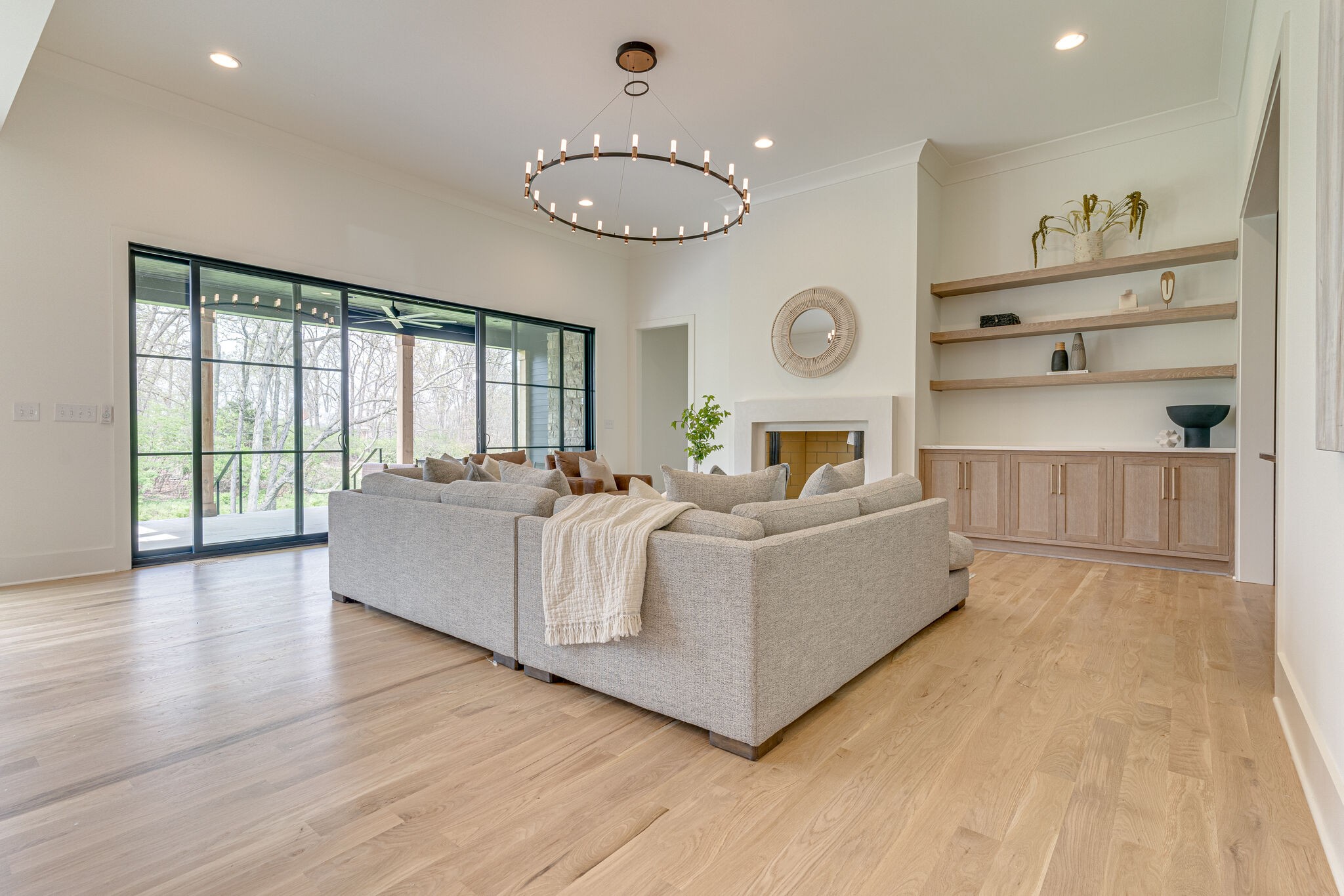 6212 Hickory Valley Road Nashville, TN 37205 - Photo 14 of 41