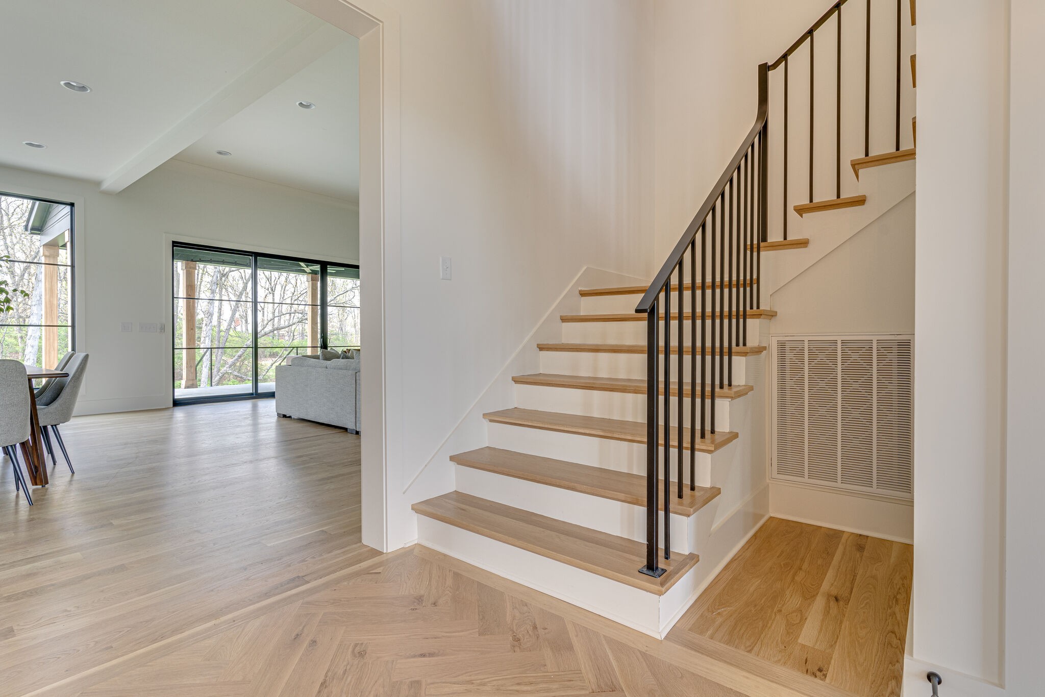 6212 Hickory Valley Road Nashville, TN 37205 - Photo 30 of 41 a view of entryway and hall with wooden floor