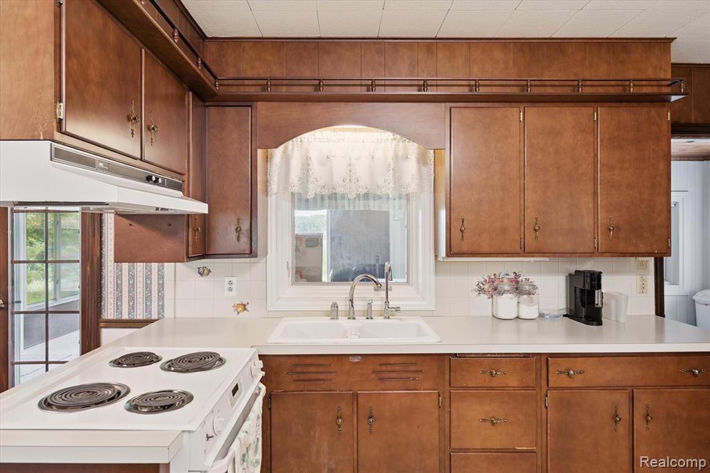 7467 McCandlish Road Grand Blanc, MI 48439 - Photo 12 of 47 Gallery Image 12